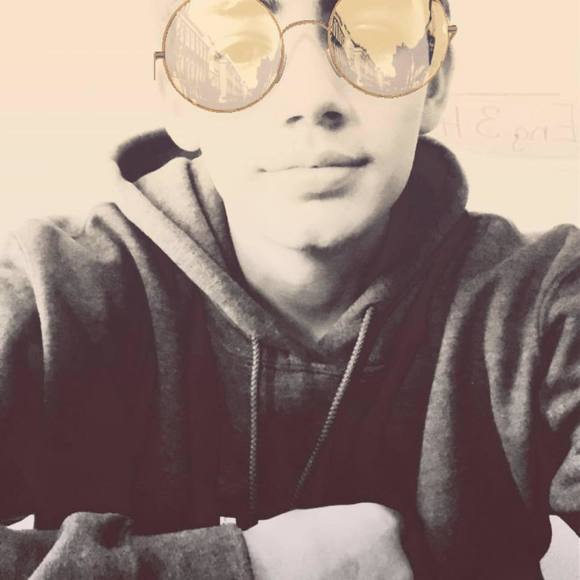 Meet your Posher, Jonathan - Picture 1 of 1